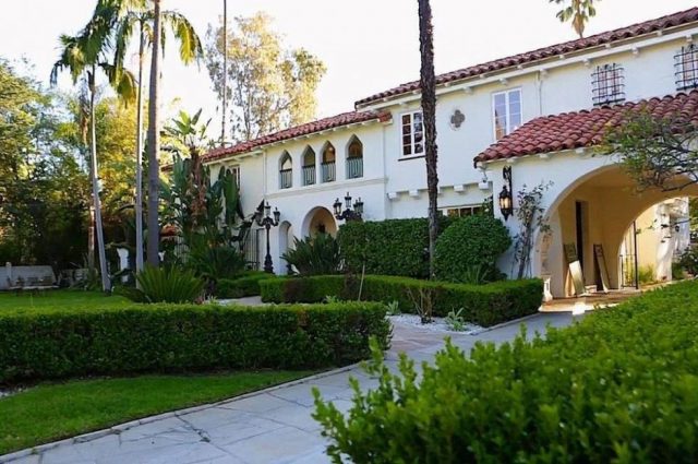 The Countess of Beverly Hills Mansions!