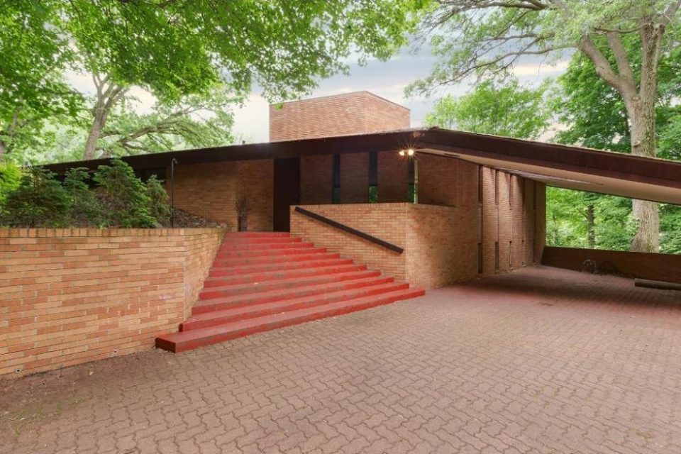 Frank Lloyd Wright’s Minnesota Home!