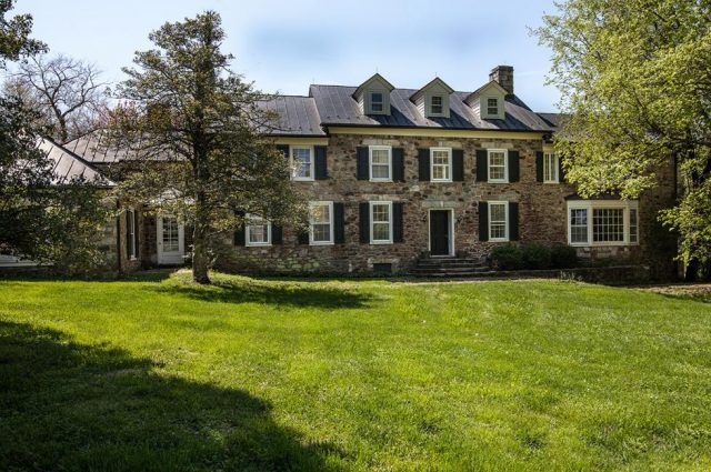 Elizabeth Taylor’s Virginia Farm!
