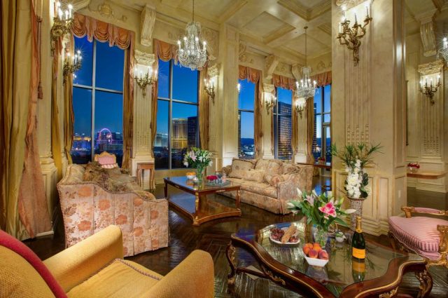 Las Vegas Versailles Penthouse Auction!