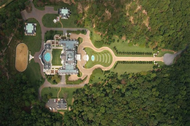 Alabama Guitar Mansion Goes To Auction Again!
