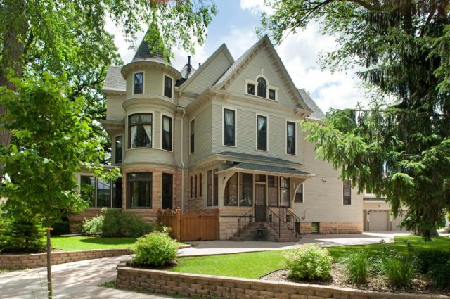 Mary Tyler Moore’s TV Home!