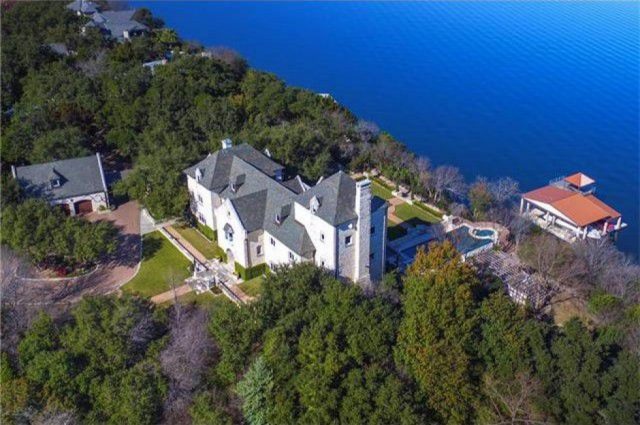 Austin Mansion & Chess Board!