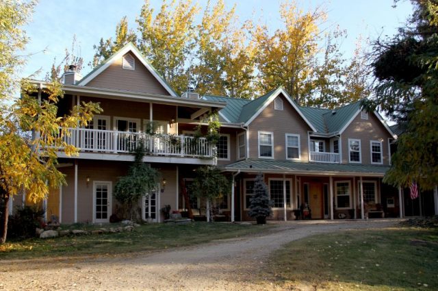 Debbie Reynolds Ranch & Dance Auction!