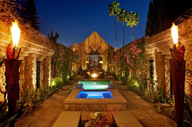 Black Dahlia Murder House!