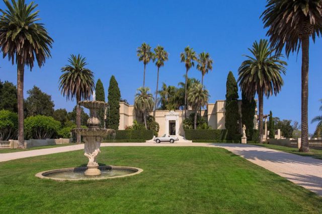 The Arrow Shirt Mansion!