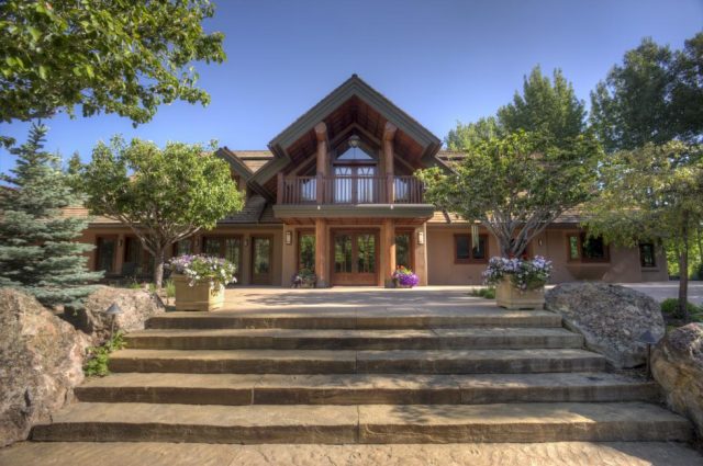 Action Star Bruce Willis Finally Sells Sun Valley Ski Home!