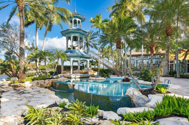 Blockbuster Mansion Going To Auction!