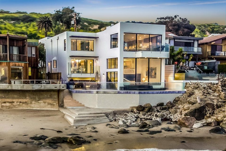 Barry Manilow’s Malibu Beach House