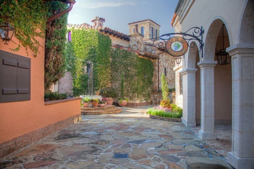 Bella Collina 30