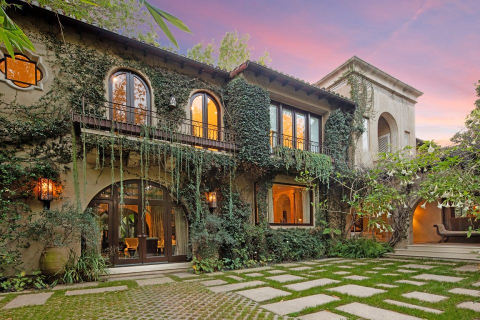 Gorgeous Beverly Hills Mansion Going To Auction!
