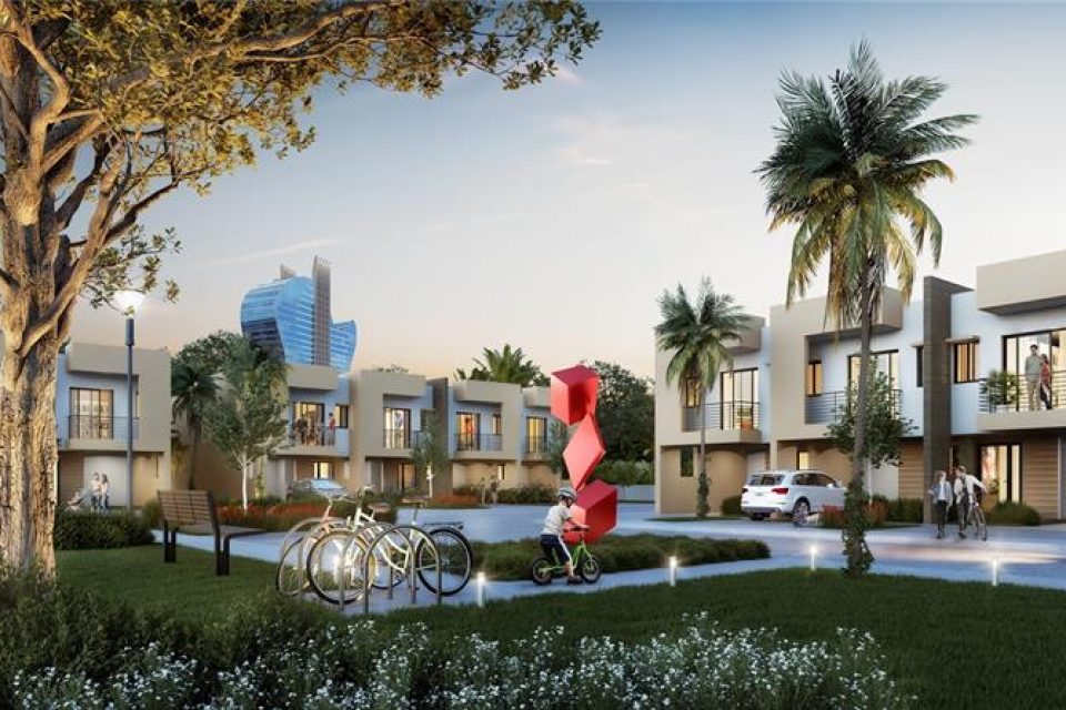 public outdoor living space at the oaks place town homes in south florida