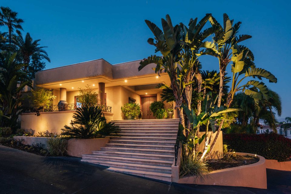 Tommy Lee’s Spectacular Home Doesn’t Miss a Beat!