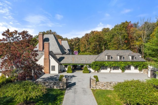 New York Mansion That Broadway Musical ‘Chicago’ Built!