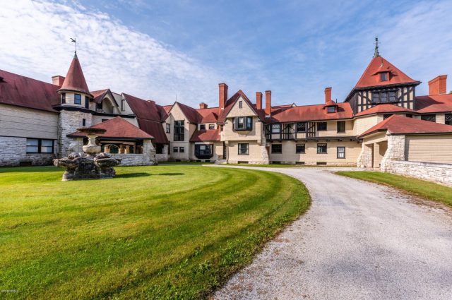 Historic Vanderbilt Mansion Spans Two Towns – Forty-Six Bedrooms!