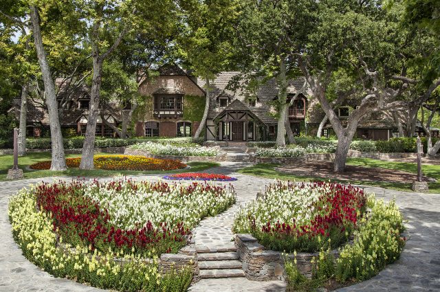 Michael Jackson’s Neverland Ranch Sells For $22 Million!