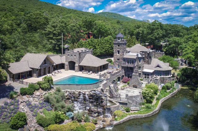 Derek Jeter Lowers Price on Family Castle!