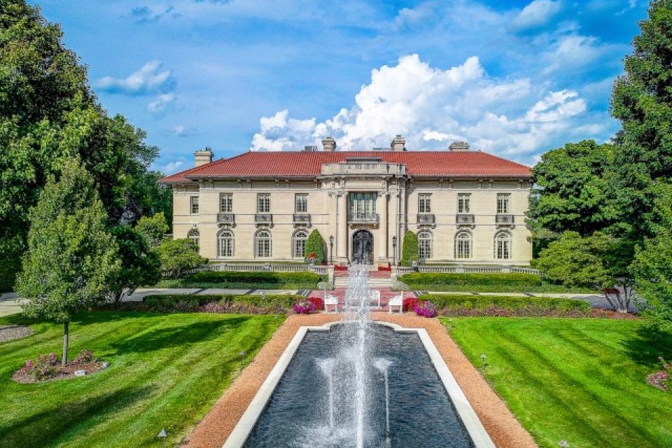 Exquisite Milwaukee Beer Mansion For Sale!