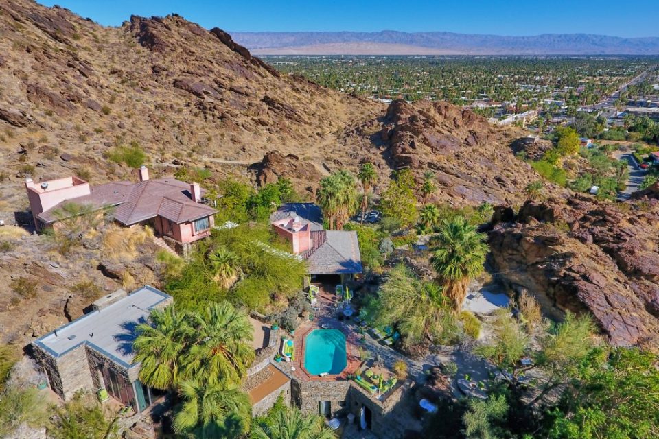 Suzanne Somers Sells Sexy Desert Compound!