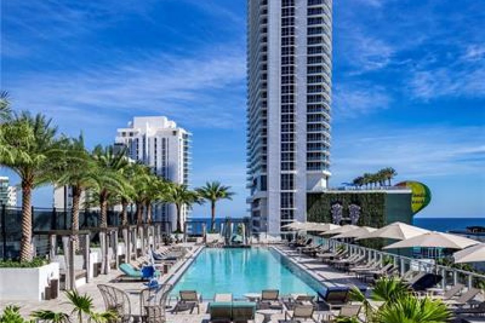 Hyde Beach House 20