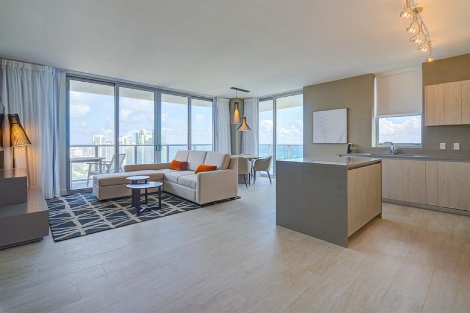 Hyde Beach House 8