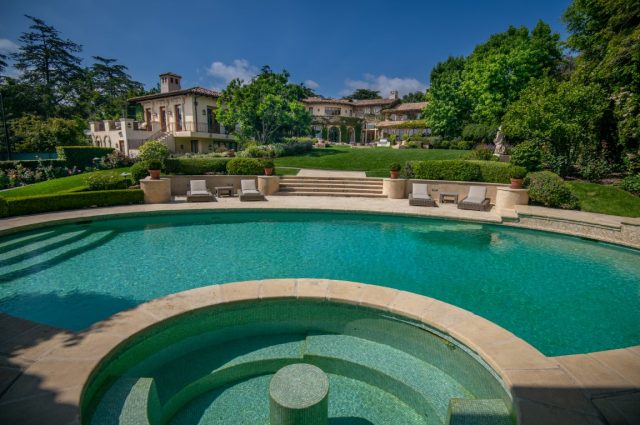 Sugar Ray Leonard’s Championship Mansion!