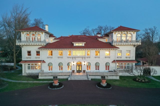 Gloria Swanson’s New Jersey Mansion Sells For Peanuts!