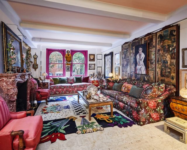 Gloria Vanderbilt’s Apartment Is Colorful – Just Like She Was!