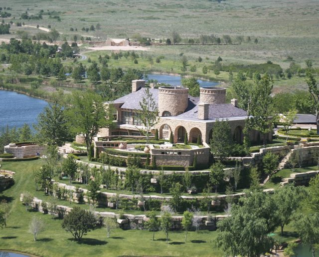 Oil & Business Tycoon T. Boone Pickens’ Gigantic Texas Ranch!