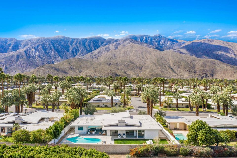 A Charles Du Bois Home Lists In Palm Springs’ Mecca of Mid-Century Modern Design