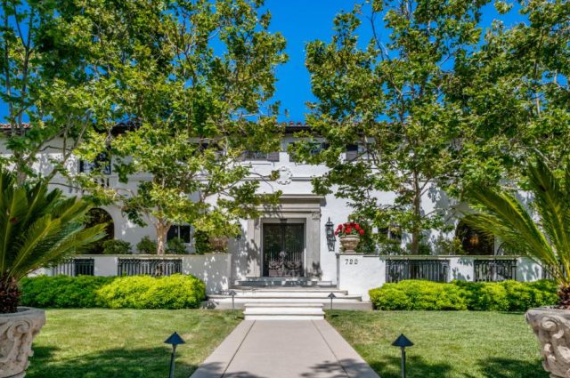 Beverly Hills’ Prettiest Mansion