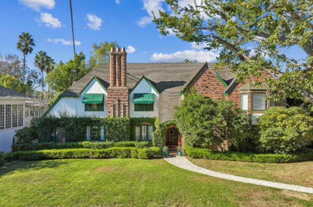 The Gloria Vanderbilt Estate