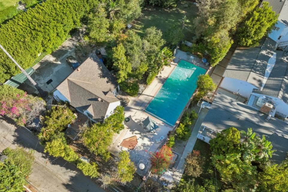 719_N_Maple_Dr_Beverly_Hills_CA_90210_USA-Exterior-DJI_0568