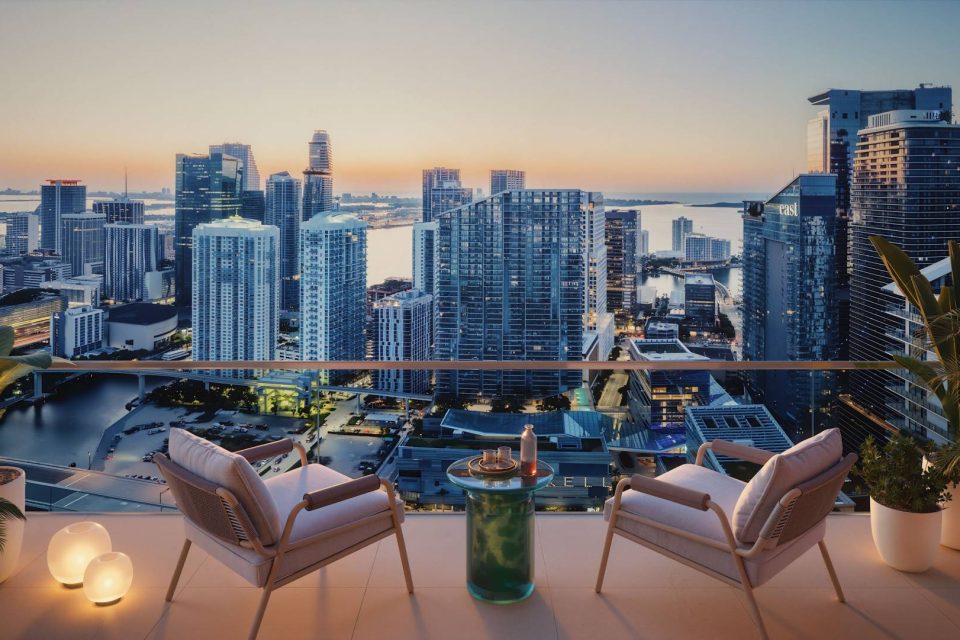 Standard Residences Brickell 10