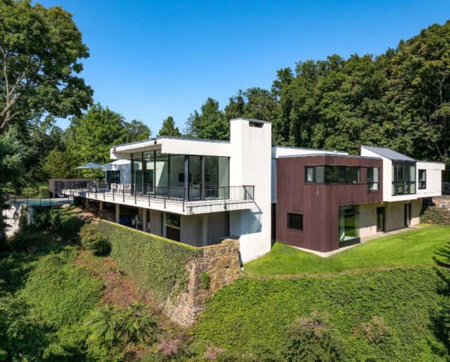 Fabulous Mid-Century Modern in Rye, NY