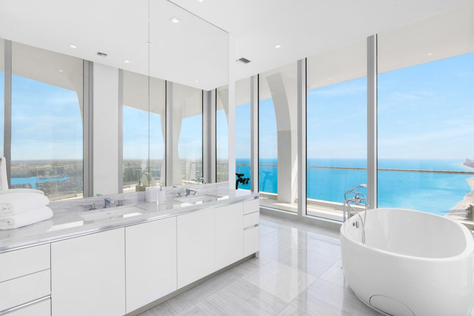 Guest Bath 6