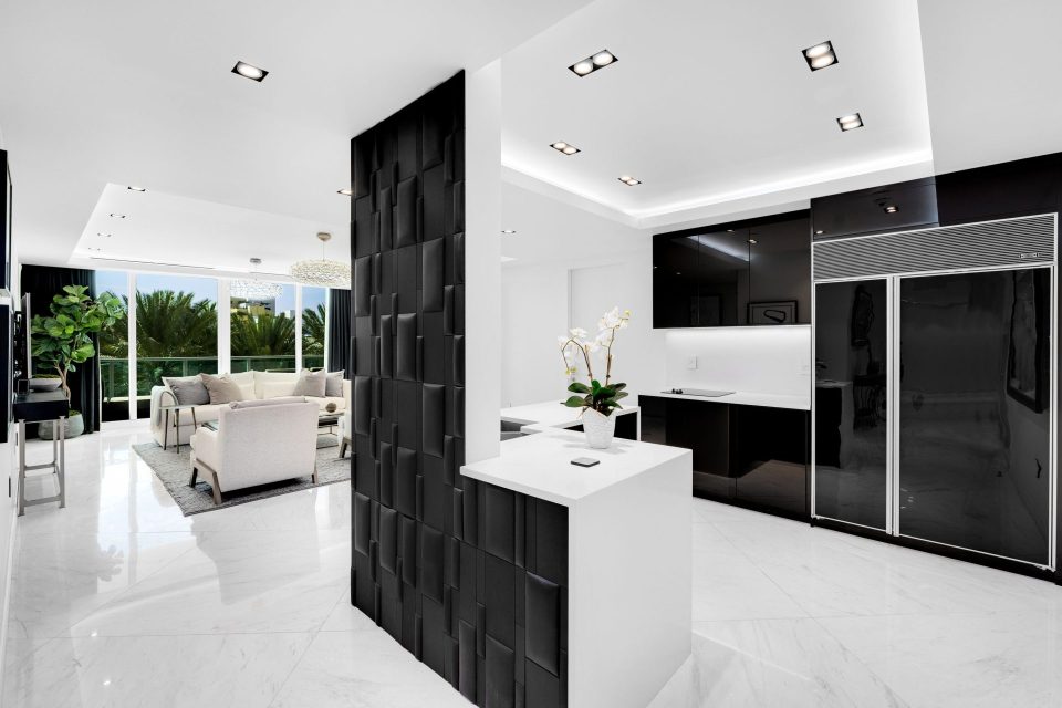 1455 Ocean 18