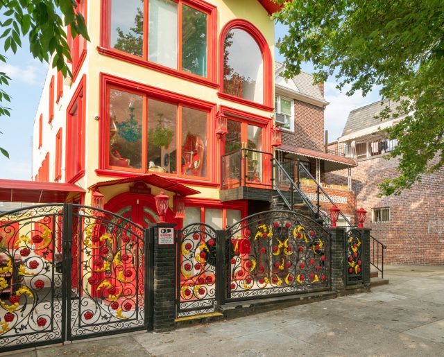 As Seen On Zillow Gone Wild: Queens Most Colorful Home