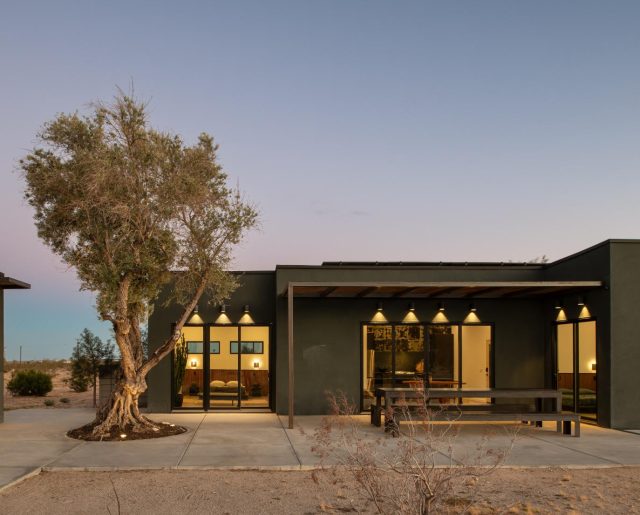 Mojave Minimalist Home & Goat Mountain Views