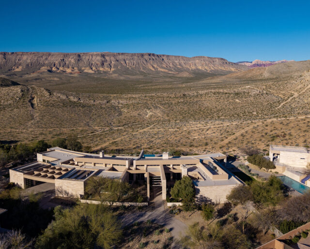 Morton’s The Steakhouse Las Vegas Compound