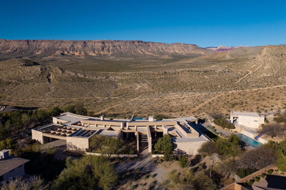 Morton’s The Steakhouse Las Vegas Compound