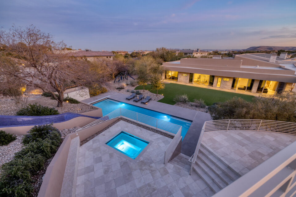 0015 36 Quiet Moon Pool