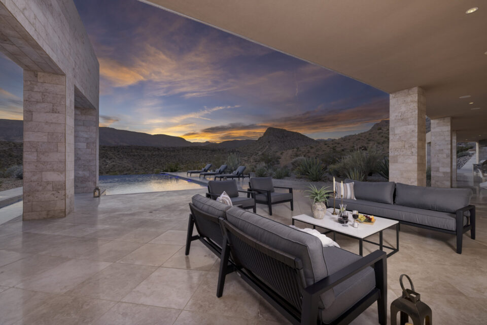 0017 36 Quiet Moon Patio