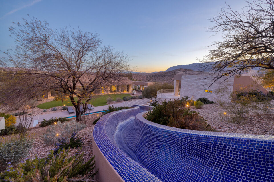 0018 36 Quiet Moon THE SLIDE