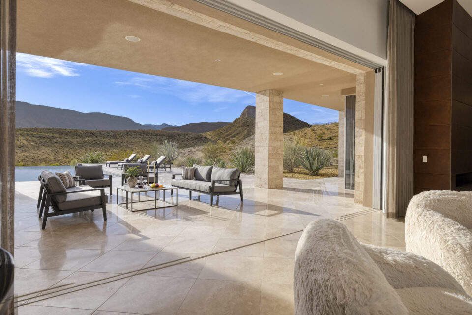 008 36 Quiet Moon Greatroom