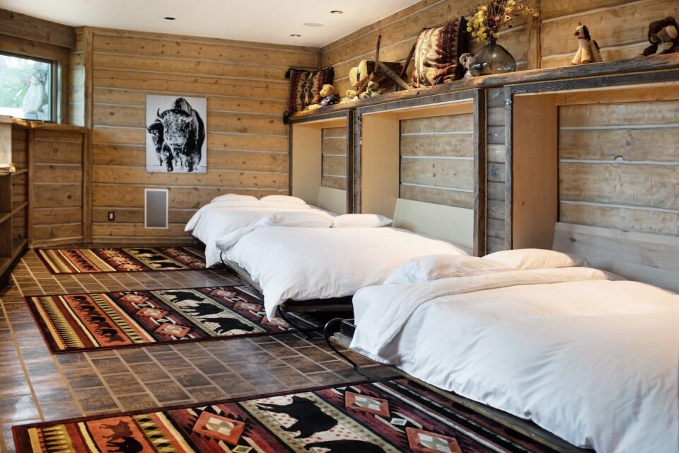 21_Steamboat Cowboy Lodge-Icon Global